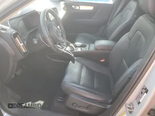 2019 Volvo XC40 Momentum с VIN YV4162UK5K2121556, выставлен на аукционе Copart как лот 56024695 с пробегом 44 401 миль миль и Списание • Salvage title. История ставок и продаж доступна на DreamBid. Изображение 7.