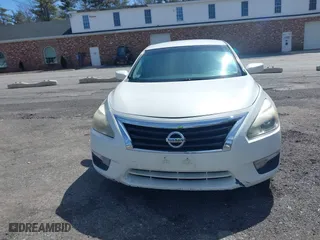 2013 Nissan Altima 2.5 SL with VIN 1N4AL3AP6DN513695, listed as a IAAI auction lot 41933132 with 183,366 mi miles. Bid and sale history available at carsss.com. Image 6.
