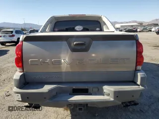 2002 Chevrolet Avalanche z VIN 3GNEC13T62G249465, wystawiony jako Copart lot #58482255 z przebiegiem 209 864 mil mil oraz Czysty tytuł • Clean title. Historia ofert i sprzedaży dostępna na DreamBid. Obrazek 6.