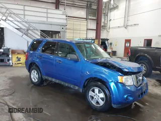 2012 Ford Escape XLS z VIN 1FMCU0C7XCKB44251, wystawiony jako IAAI lot #42151121 z przebiegiem 180 851 mil mil oraz . Historia ofert i sprzedaży dostępna na DreamBid. Obrazek 1.