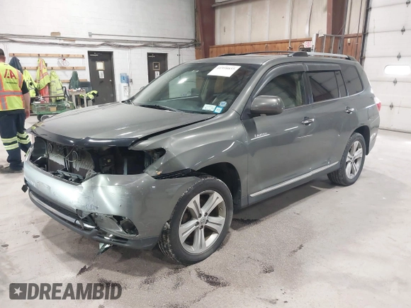 2012 Toyota Highlander Limited with VIN 5TDDK3EH6CS104814, listed as a IAAI auction lot 41958855 with 232,000 mi miles. Bid and sale history available at carsss.com. Image 17.