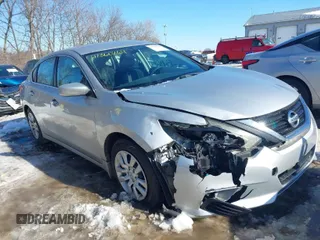 2017 Nissan Altima S z VIN 1N4AL3AP3HC272017, wystawiony jako IAAI lot #41360264 z przebiegiem 150 784 mil mil oraz . Historia ofert i sprzedaży dostępna na DreamBid. Obrazek 1.
