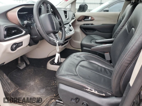 2017 Chrysler Pacifica Touring with VIN 2C4RC1DG0HR634812, listed as a Copart auction lot 85925434 with 194,385 mi miles and Salvage Title. Bid and sale history available at DreamBid. Image 7.