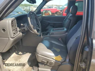 2005 GMC Sierra 2500HD SLT with VIN 1GTHK292X5E141116, listed as a Copart auction lot 61093415 with 160,630 mi miles and Salvage title. Bid and sale history available at DreamBid. Image 7.