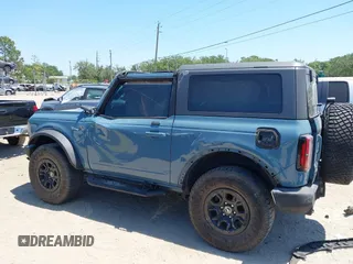 2021 Ford Bronco z VIN 1FMDE5CP5MLA98340, wystawiony jako IAAI lot #42064998 z przebiegiem 38 569 mil mil oraz . Historia ofert i sprzedaży dostępna na DreamBid. Obrazek 15.