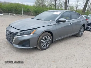 2023 Nissan Altima SV z VIN 1N4BL4DV7PN413629, wystawiony jako IAAI lot #42034442 z przebiegiem 15 421 mil mil oraz . Historia ofert i sprzedaży dostępna na DreamBid. Obrazek 18.