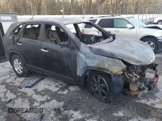 2013 Kia Sorento LX with VIN 5XYKT4A19DG387680, listed as a Copart auction lot 57208245 with Not provided miles and Non repairable. Bid and sale history available at DreamBid. Image 4.