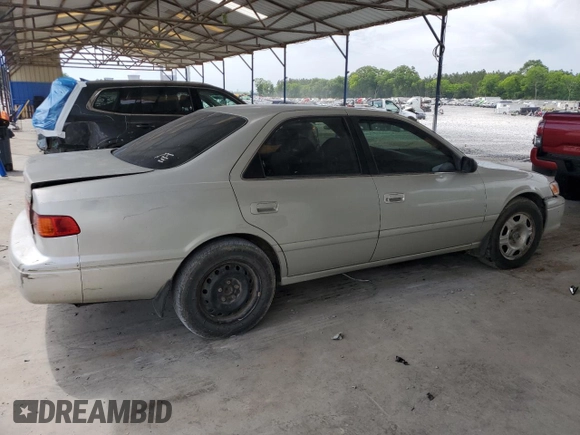 2001 Toyota Camry CE z VIN 4T1BG22K11U784435, wystawiony jako Copart lot #57150025 z przebiegiem 32 777 mil mil oraz Czysty tytuł • Clean title. Historia ofert i sprzedaży dostępna na DreamBid. Obrazek 3.
