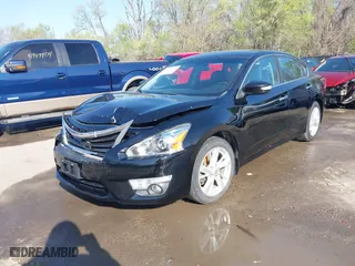 2015 Nissan Altima 2.5 S with VIN 1N4AL3AP6FC597080, listed as a IAAI auction lot 41961345 with 161,016 mi miles. Bid and sale history available at carsss.com. Image 17.