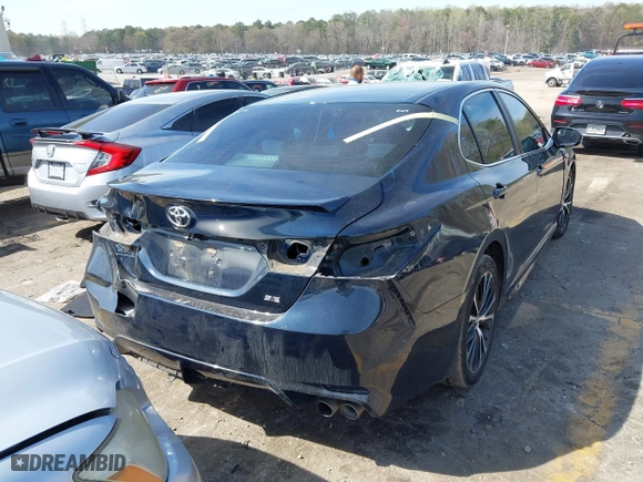 2018 Toyota Camry LE with VIN 4T1B11HK5JU633648, listed as a IAAI auction lot 41840969 with 140,071 mi miles. Bid and sale history available at carsss.com. Image 4.