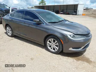2015 Chrysler 200 Limited z VIN 1C3CCCAB2FN592538, wystawiony jako IAAI lot #42372020 z przebiegiem 172 896 mil mil oraz . Historia ofert i sprzedaży dostępna na DreamBid. Obrazek 1.