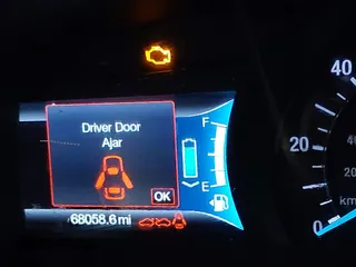 2016 Ford Fusion SE Hybrid z VIN 3FA6P0LU1GR304166, wystawiony jako IAAI lot #41932720 z przebiegiem 68 058 mil mil oraz . Historia ofert i sprzedaży dostępna na DreamBid. Obrazek 16.