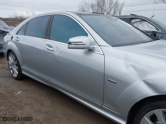 2012 Mercedes-Benz S-Class S 550 with VIN WDDNG7DB2CA456186, listed as a IAAI auction lot 42027448 with 76,997 mi miles. Bid and sale history available at carsss.com. Image 14.