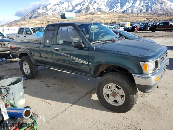 1994 Toyota 4WD Pickups DX with VIN 4TAVN13DXRZ269946, listed as a Copart auction lot 87108124 with 230,881 mi miles and Clean Title. Bid and sale history available at carsss.com. Image 4.