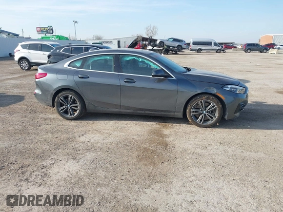 2021 BMW 2 Series 228i xDrive z VIN WBA73AK00M7H55428, wystawiony jako IAAI lot #41441756 z przebiegiem 65 763 mil mil oraz . Historia ofert i sprzedaży dostępna na DreamBid. Obrazek 13.