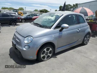 2017 FIAT 500e with VIN 3C3CFFGEXHT547831, listed as a Copart auction lot 63671345 with 63,524 mi miles and Clean title. Bid and sale history available at DreamBid. Image 1.