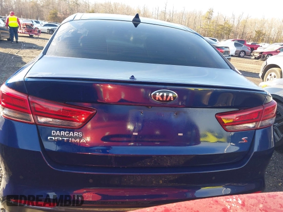 2018 Kia Optima LX with VIN 5XXGT4L3XJG242796, listed as a IAAI auction lot 41181640 with 128,344 mi miles. Bid and sale history available at carsss.com. Image 16.