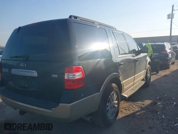2014 Ford Expedition XLT z VIN 1FMJU1H5XEEF45837, wystawiony jako IAAI lot #41685555 z przebiegiem 99 229 mil mil oraz . Historia ofert i sprzedaży dostępna na DreamBid. Obrazek 4.