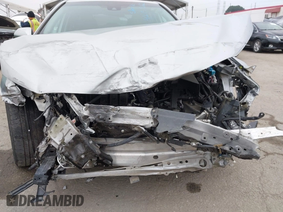 2019 Toyota Camry LE z VIN 4T1B11HK7KU713082, wystawiony jako IAAI lot #42151362 z przebiegiem 93 546 mil mil oraz . Historia ofert i sprzedaży dostępna na DreamBid. Obrazek 6.