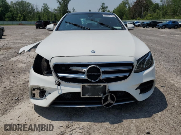 2017 Mercedes-Benz E 300 Luxury with VIN WDDZF4KB2HA061308, listed as a Copart auction lot 60214295 with 97,317 mi miles and Salvage title. Bid and sale history available at DreamBid. Image 5.