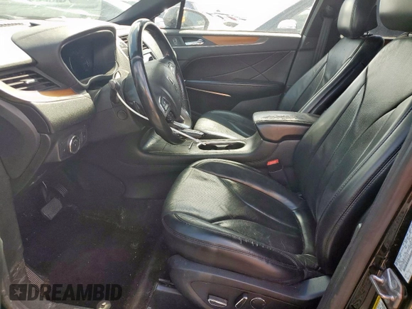 2017 Lincoln MKC Reserve with VIN 5LMCJ3D94HUL52306, listed as a Copart auction lot 61105825 with 131,161 mi miles and Salvage title. Bid and sale history available at DreamBid. Image 7.