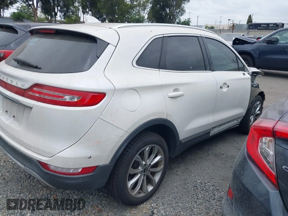 2019 Lincoln MKC Select with VIN 5LMCJ2C9XKUL17367, listed as a IAAI auction lot 42735895 with 57,624 mi miles and . Bid and sale history available at DreamBid. Image 4.