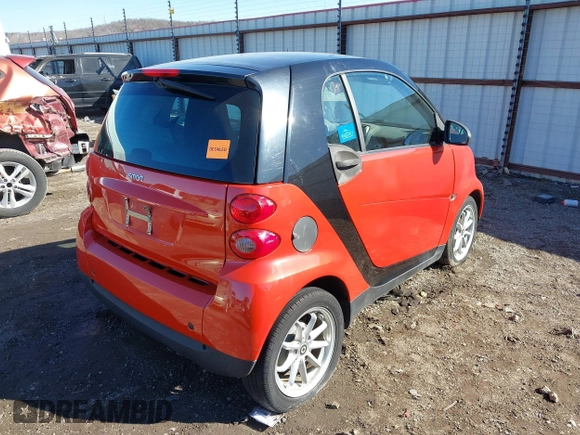 2008 Smart fortwo Pure z VIN WMEEJ31X28K122571, wystawiony jako IAAI lot #41680541 z przebiegiem 63 673 mil mil oraz . Historia ofert i sprzedaży dostępna na DreamBid. Obrazek 4.