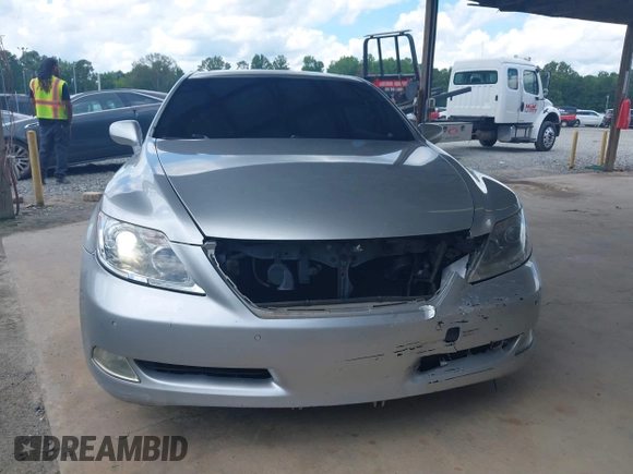 2007 Lexus LS 460 z VIN JTHBL46F575044235, wystawiony jako IAAI lot #42518998 z przebiegiem 224 489 mil mil oraz . Historia ofert i sprzedaży dostępna na DreamBid. Obrazek 13.
