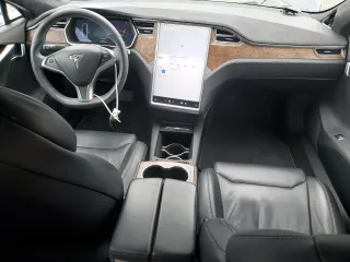 2017 Tesla Model S 100D with VIN 5YJSA1E25HF192230, listed as a Copart auction lot 55298065 with 64,536 mi miles and Salvage Title. Bid and sale history available at DreamBid. Image 8.
