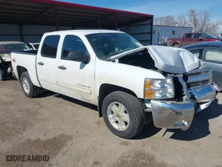 2012 Chevrolet Silverado 1500 LT with VIN 1GCPKSE73CF181350, listed as a IAAI auction lot 41656231 with 131,322 mi miles. Bid and sale history available at carsss.com. Image 1.