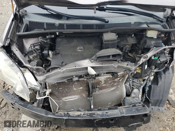2015 Toyota Sienna XLE with VIN 5TDYK3DC7FS647939, listed as a Copart auction lot 60900055 with 249,551 mi miles and Clean title. Bid and sale history available at DreamBid. Image 12.