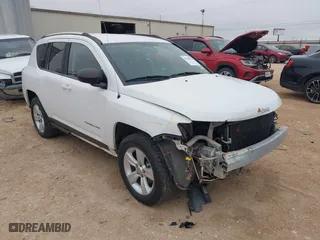 2014 Jeep Compass Sport with VIN 1C4NJCBBXED674692, listed as a IAAI auction lot 41530828 with 177,258 mi miles. Bid and sale history available at carsss.com. Image 1.