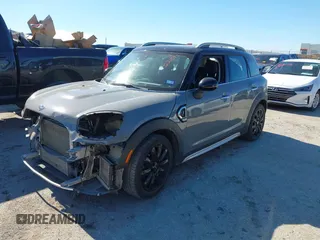 2019 MINI Countryman Cooper S z VIN WMZYT5C54K3G94548, wystawiony jako IAAI lot #42210212 z przebiegiem 82 505 mil mil oraz . Historia ofert i sprzedaży dostępna na DreamBid. Obrazek 2.