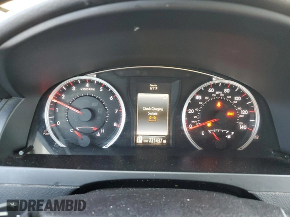 2015 Toyota Camry XLE with VIN 4T1BF1FK2FU083563, listed as a Copart auction lot 41492654 with 221,437 mi miles and Clean Title. Bid and sale history available at carsss.com. Image 9.