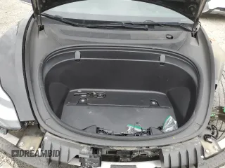 2019 Tesla Model 3 Mid Range z VIN 5YJ3E1EAXKF422500, wystawiony jako Copart lot #56065665 z przebiegiem 72 781 mil mil oraz Szkoda całkowita • Salvage title. Historia ofert i sprzedaży dostępna na DreamBid. Obrazek 11.