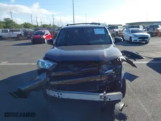 2020 Toyota 4Runner SR5 with VIN JTEBU5JR3L5789920, listed as a IAAI auction lot 41189528 with 44,125 mi miles. Bid and sale history available at carsss.com. Image 13.