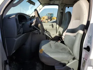 2003 Ford Econoline Passenger XL with VIN 1FBSS31L53HA97994, listed as a Copart auction lot 75917334 with 167,524 mi miles and Non Repairable. Bid and sale history available at DreamBid. Image 7.