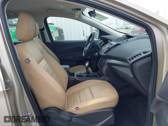2018 Ford Escape S z VIN 1FMCU0F76JUA99595, wystawiony jako IAAI lot #42369434 z przebiegiem 19 207 mil mil oraz . Historia ofert i sprzedaży dostępna na DreamBid. Obrazek 5.