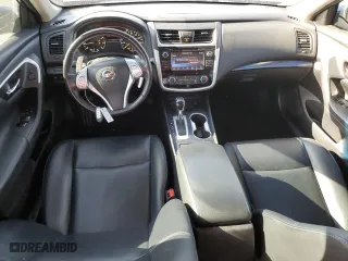 2018 Nissan Altima 2.5 SV with VIN 1N4AL3AP2JC292975, listed as a Copart auction lot 52082415 with 111,677 mi miles and Clean Title. Bid and sale history available at carsss.com. Image 8.