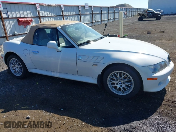 2000 BMW Z3 2.8 with VIN 4USCH3349YLF71113, listed as a IAAI auction lot 42623001 with 133,873 mi miles and . Bid and sale history available at DreamBid. Image 1.