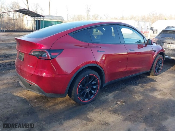 2024 Tesla Model Y Long Range with VIN 7SAYGDEEXRA264447, listed as a IAAI auction lot 41667885 with 16,167 mi miles. Bid and sale history available at carsss.com. Image 4.