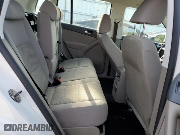 2011 Volkswagen Tiguan SE with VIN WVGBV7AX6BW525168, listed as a Copart auction lot 53824915 with 113,628 mi miles and Salvage Title. Bid and sale history available at DreamBid. Image 11.