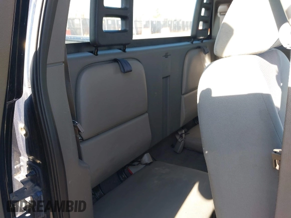 2005 Dodge Dakota SLT with VIN 1D7HW42N15S365967, listed as a IAAI auction lot 41798935 with 220,243 mi miles and . Bid and sale history available at DreamBid. Image 8.