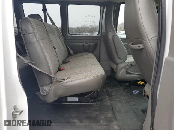 2022 Chevrolet Express Passenger LS z VIN 1GAZGNFPXN1290651, wystawiony jako Copart lot #49330615 z przebiegiem 31 309 mil mil oraz Czysty tytuł • Clean title. Historia ofert i sprzedaży dostępna na DreamBid. Obrazek 10.