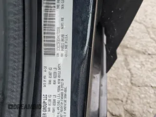 2010 Chrysler Sebring Limited z VIN 1C3CC5FB5AN172298, wystawiony jako Copart lot #52951805 z przebiegiem 146 996 mil mil oraz Szkoda całkowita • Salvage title. Historia ofert i sprzedaży dostępna na DreamBid. Obrazek 12.