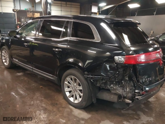 2018 Lincoln MKT with VIN 2LMHJ5NK8JBL02014, listed as a IAAI auction lot 41489437 with 298,510 mi miles. Bid and sale history available at carsss.com. Image 6.