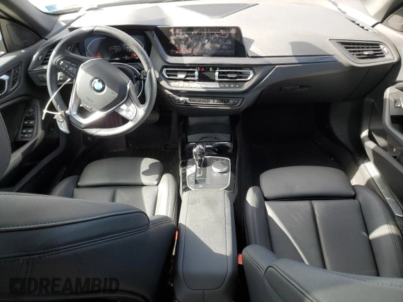 2022 BMW 2 Series 228i xDrive z VIN WBA73AK01N7L23445, wystawiony jako Copart lot #47746645 z przebiegiem 25 483 mil mil oraz Szkoda całkowita • Salvage title. Historia ofert i sprzedaży dostępna na DreamBid. Obrazek 8.