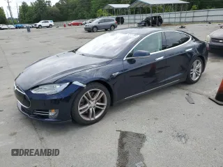 2013 Tesla Model S with VIN 5YJSA1CG1DFP04722, listed as a Copart auction lot 52474985 with 139,599 mi miles and Salvage Title. Bid and sale history available at DreamBid. Image 1.