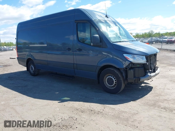 2019 Mercedes-Benz Sprinter Cargo z VIN WD4PF1CD4KT006098, wystawiony jako IAAI lot #42039521 z przebiegiem 80 537 mil mil oraz . Historia ofert i sprzedaży dostępna na DreamBid. Obrazek 1.