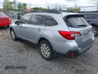 2018 Subaru Outback Premium z VIN 4S4BSAFC4J3257300, wystawiony jako IAAI lot #42175999 z przebiegiem 76 451 mil mil oraz . Historia ofert i sprzedaży dostępna na DreamBid. Obrazek 3.